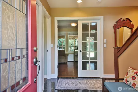 2130 Fairway Ln, Oak Harbor, WA 98277
