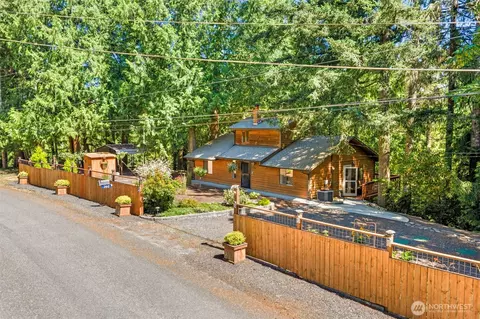 360 Kingsway W, Bremerton, WA 98312