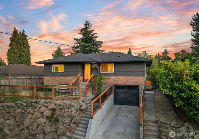 1621 N 103rd St, Seattle, WA 98133