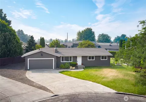 1266 SE Independence Dr, College Place, WA 99324
