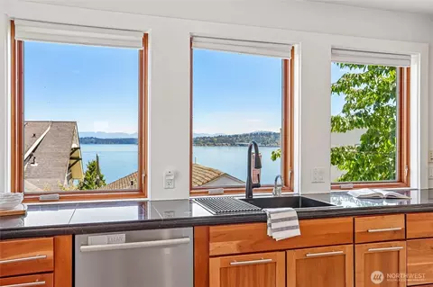 Kitchen - 424 35th Ave S, Seattle, WA 98144 photo 3 of 5