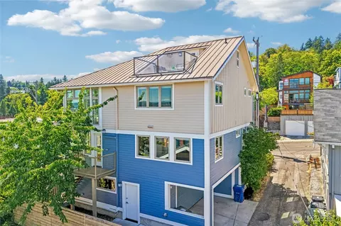 Exterior - 424 35th Ave S, Seattle, WA 98144 photo 2 of 2