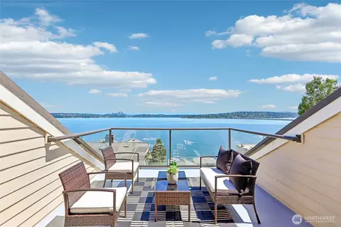 View/Area - 424 35th Ave S, Seattle, WA 98144 photo 3 of 6