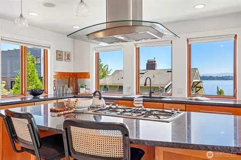 Kitchen - 424 35th Ave S, Seattle, WA 98144 photo 4 of 5
