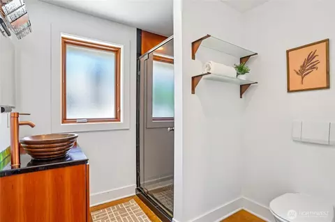 Bath - 424 35th Ave S, Seattle, WA 98144 photo 5 of 5