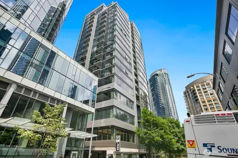 820 Blanchard St #910, Seattle, WA 98121