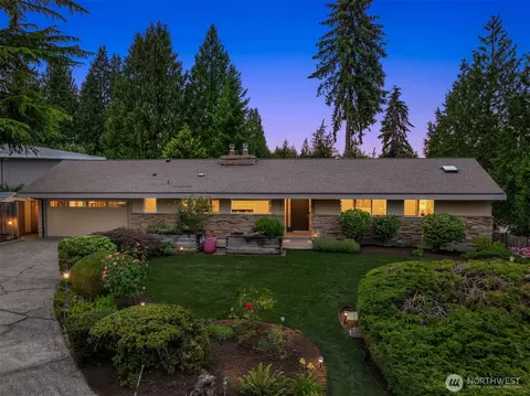 12536 SE 15th St, Bellevue, WA 98005