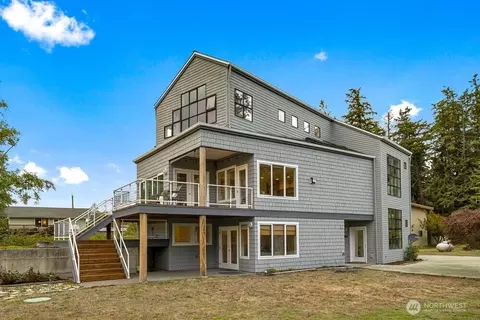 1281 Starfish Rd, Freeland, WA 98249