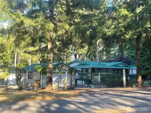1150 E Timberlakes Dr E, Shelton, WA 98584