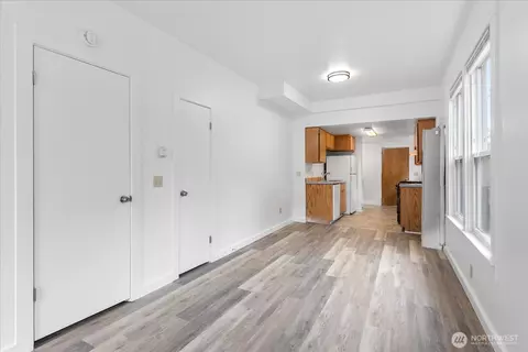 Living - 2307 Rockefeller Ave, Everett, WA 98201 photo 3 of 5
