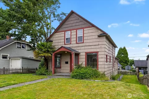 Exterior - 2307 Rockefeller Ave, Everett, WA 98201 photo 1 of 5