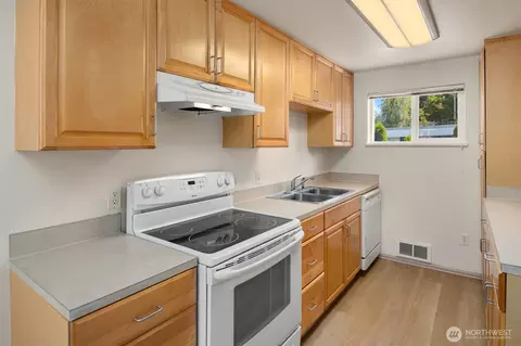Kitchen - 12018 Gibson Rd, Everett, WA 98204 photo 1 of 3