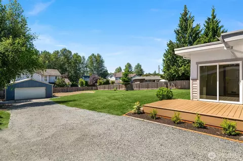 Exterior - 12018 Gibson Rd, Everett, WA 98204 photo 6 of 9