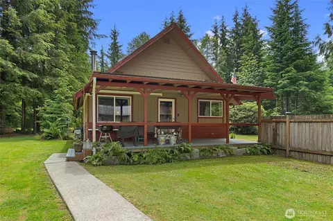 22205 S Forest Loop, Granite Falls, WA 98252