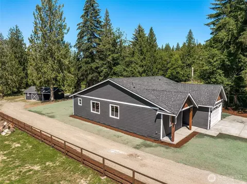 1202 Spiketon Rd, Buckley, WA 98321