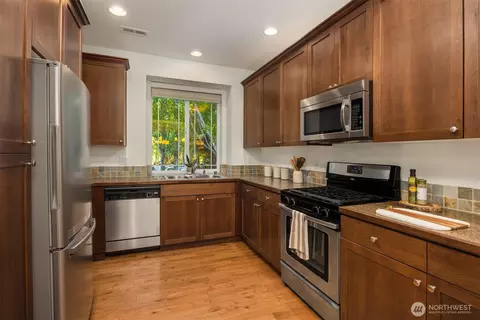 Kitchen - 816 148th Pl SE, Mill Creek, WA 98012 photo 1 of 4