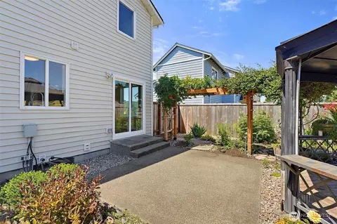 Exterior - 402 Orting Ave NW, Orting, WA 98360 photo 7 of 11