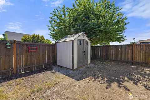Exterior - 402 Orting Ave NW, Orting, WA 98360 photo 9 of 11