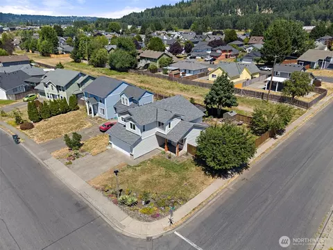 View/Area - 402 Orting Ave NW, Orting, WA 98360 photo 2 of 5