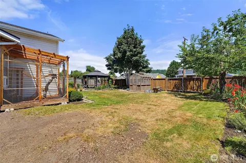 Exterior - 402 Orting Ave NW, Orting, WA 98360 photo 10 of 11