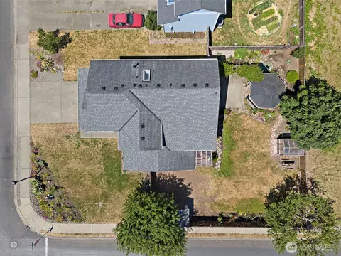 View/Area - 402 Orting Ave NW, Orting, WA 98360 photo 1 of 5