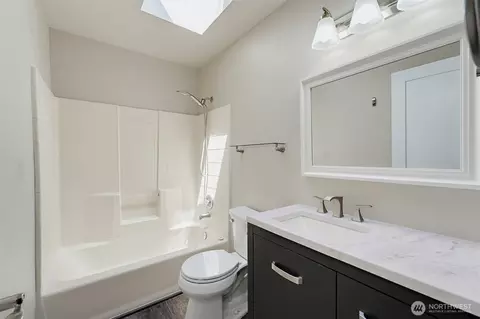 Bath - 402 Orting Ave NW, Orting, WA 98360 photo 2 of 4