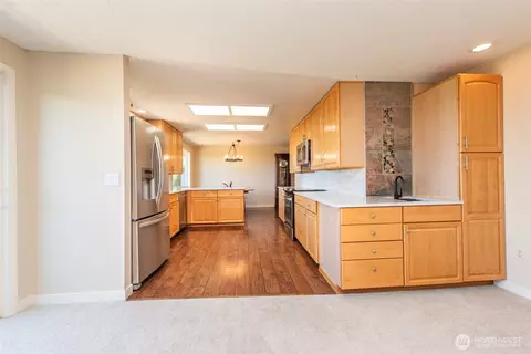 Kitchen - 408 W Eunice St, Sequim, WA 98382 photo 6 of 6
