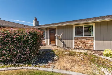 Exterior - 408 W Eunice St, Sequim, WA 98382 photo 4 of 14