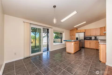 Kitchen - 1201 Elk Loop, Sequim, WA 98382 photo 3 of 5