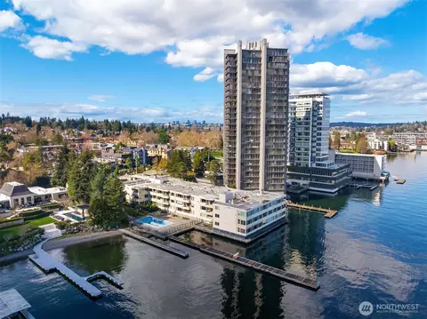 1600 43rd Ave E #212, Seattle, WA 98112