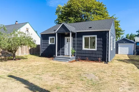 859 118th St S, Parkland, WA 98444