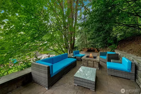 Exterior - 14616 106th Ave NE, Bothell, WA 98011 photo 8 of 10
