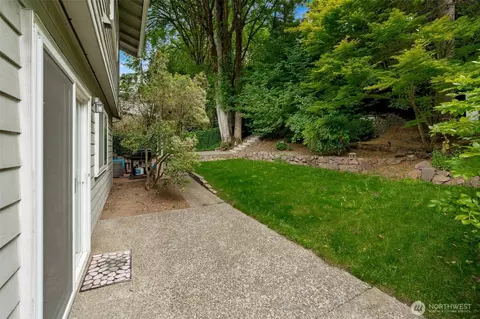 Exterior - 14616 106th Ave NE, Bothell, WA 98011 photo 6 of 10