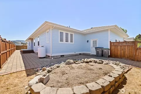 Exterior - 191 Choice Loop, Sequim, WA 98382 photo 8 of 9