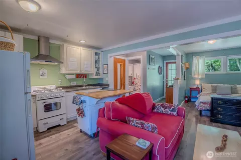 Kitchen - 1179 Rosario Rd, Eastsound, WA 98245 photo 4 of 4