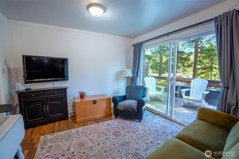 Living - 1179 Rosario Rd, Eastsound, WA 98245 photo 2 of 5
