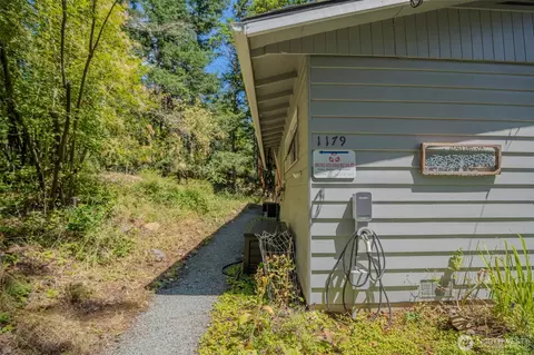 Exterior - 1179 Rosario Rd, Eastsound, WA 98245 photo 4 of 16