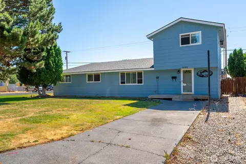 1608 C St SW, Ephrata, WA 98823