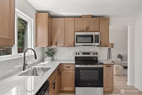 Kitchen - 204 Whitley St NW, Orting, WA 98360 photo 3 of 4