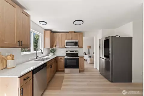 Kitchen - 204 Whitley St NW, Orting, WA 98360 photo 2 of 4