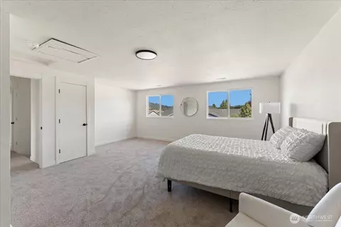 Bedroom - 204 Whitley St NW, Orting, WA 98360 photo 3 of 7