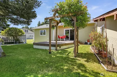 58 Oyehut Rd, Hoquiam, WA 98550