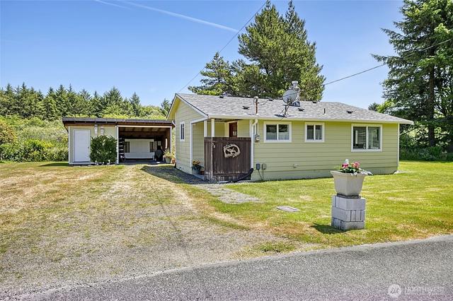 58 Oyehut Rd, Hoquiam, WA 98550