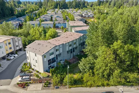 View/Area - 17905 35th Ave SE #B4, Bothell, WA 98012 photo 1 of 5
