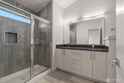 Bath - 17905 35th Ave SE #B4, Bothell, WA 98012 photo 1 of 3