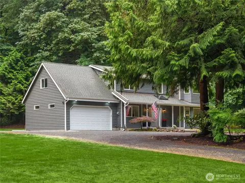 9067 Hidden Cove Rd NE, Bainbridge Island, WA 98110