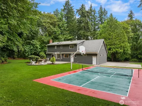 9067 Hidden Cove Rd NE, Bainbridge Island, WA 98110