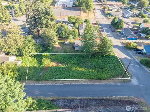 810 S 5th Ave SW, Tumwater, WA 98512