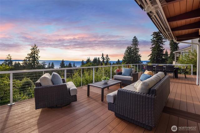 19520 94th Pl W, Edmonds, WA 98020