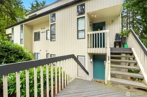 3517 109th Pl NE #4, Bellevue, WA 98004